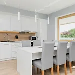 Lux House Posejdon With Parking By Renters Prestige