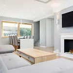 Hébergement de vacances Lux House Posejdon With Parking By Renters Prestige