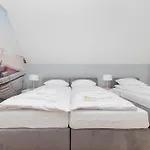 Lux House Posejdon With Parking By Renters Prestige