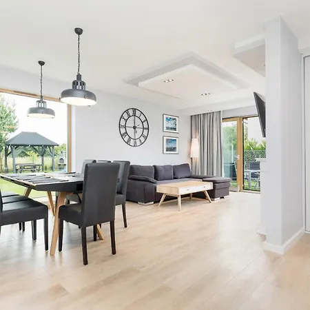 Lux House Posejdon With Parking By Renters Prestige Kołczewo