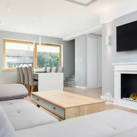 Сasa de vacaciones Lux House Posejdon With Parking By Renters Prestige