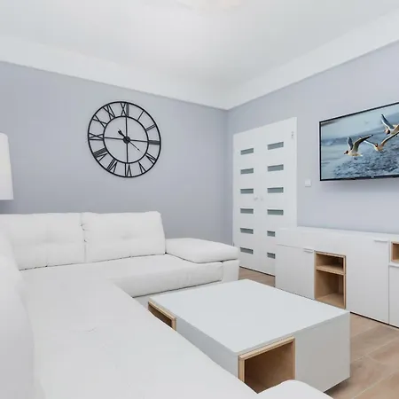 Lux House Posejdon With Parking By Renters Prestige * كوتيفو