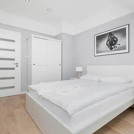 Lux House Posejdon With Parking By Renters Prestige بيت للعطل *